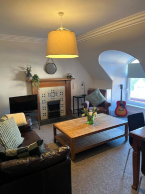 Portrona Apartment on the Harbour